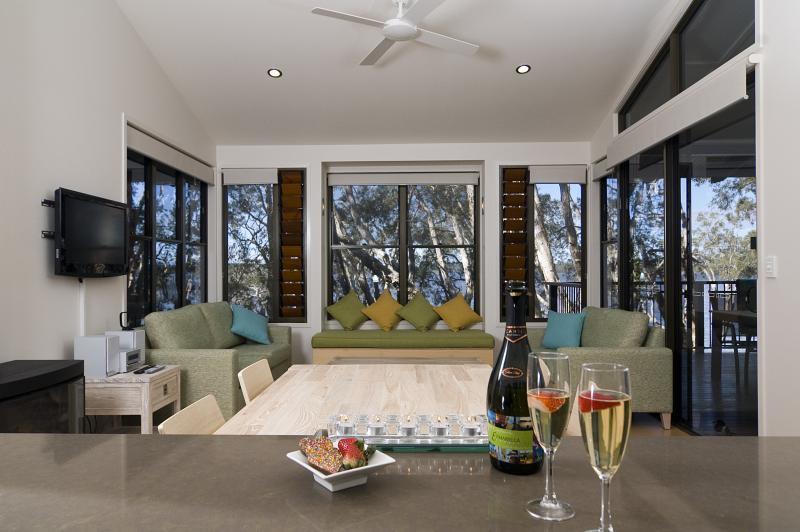 Eumarella Shores Noosa Lake Retreat Нусавил Екстериор снимка